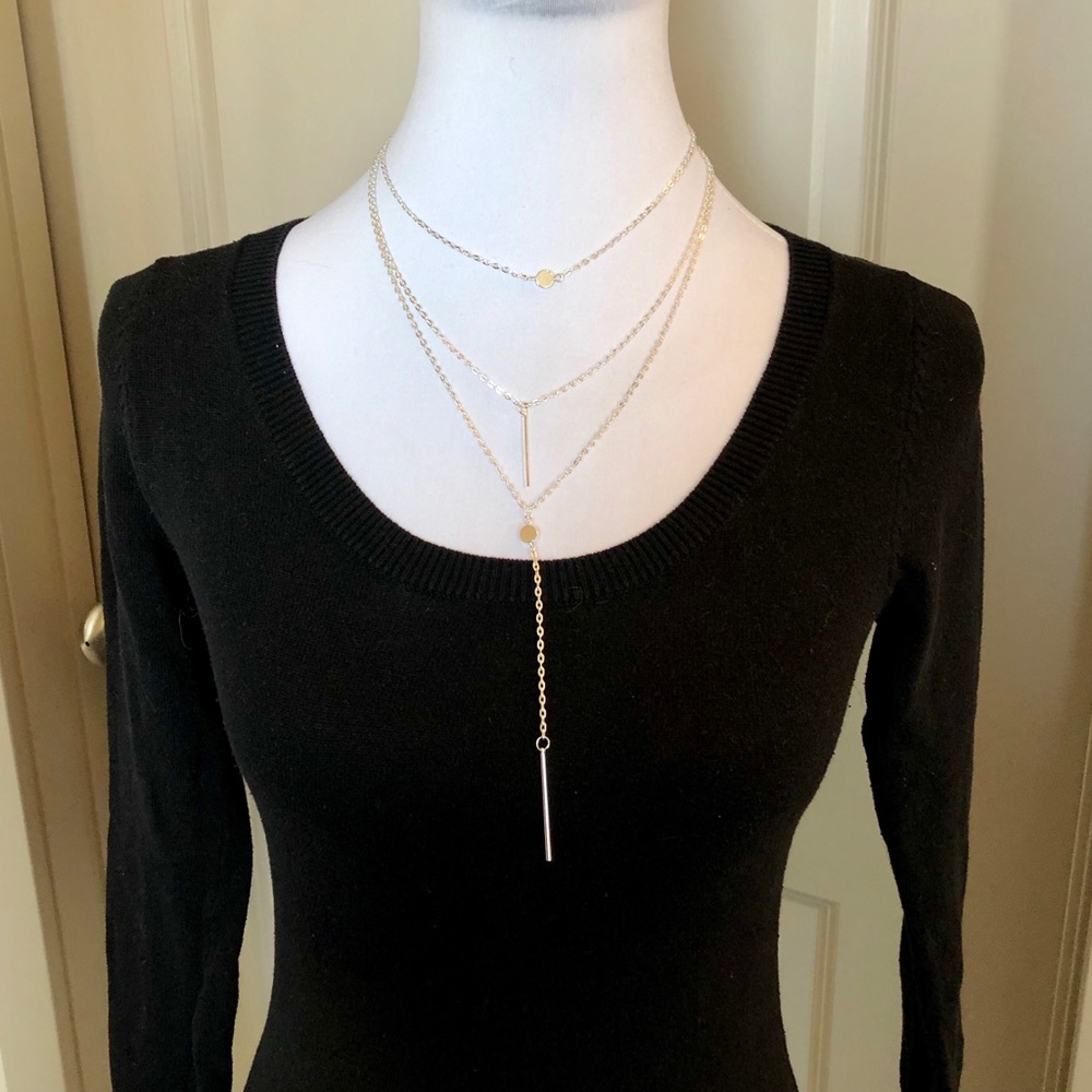 🌟 Silver Layered Statement Necklace - Picture 4 of 5